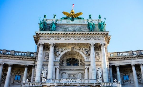 palazzo di hofburg a vienna