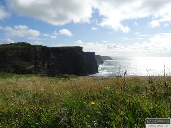 visitor centre sulle scogliere di moher in irlanda 