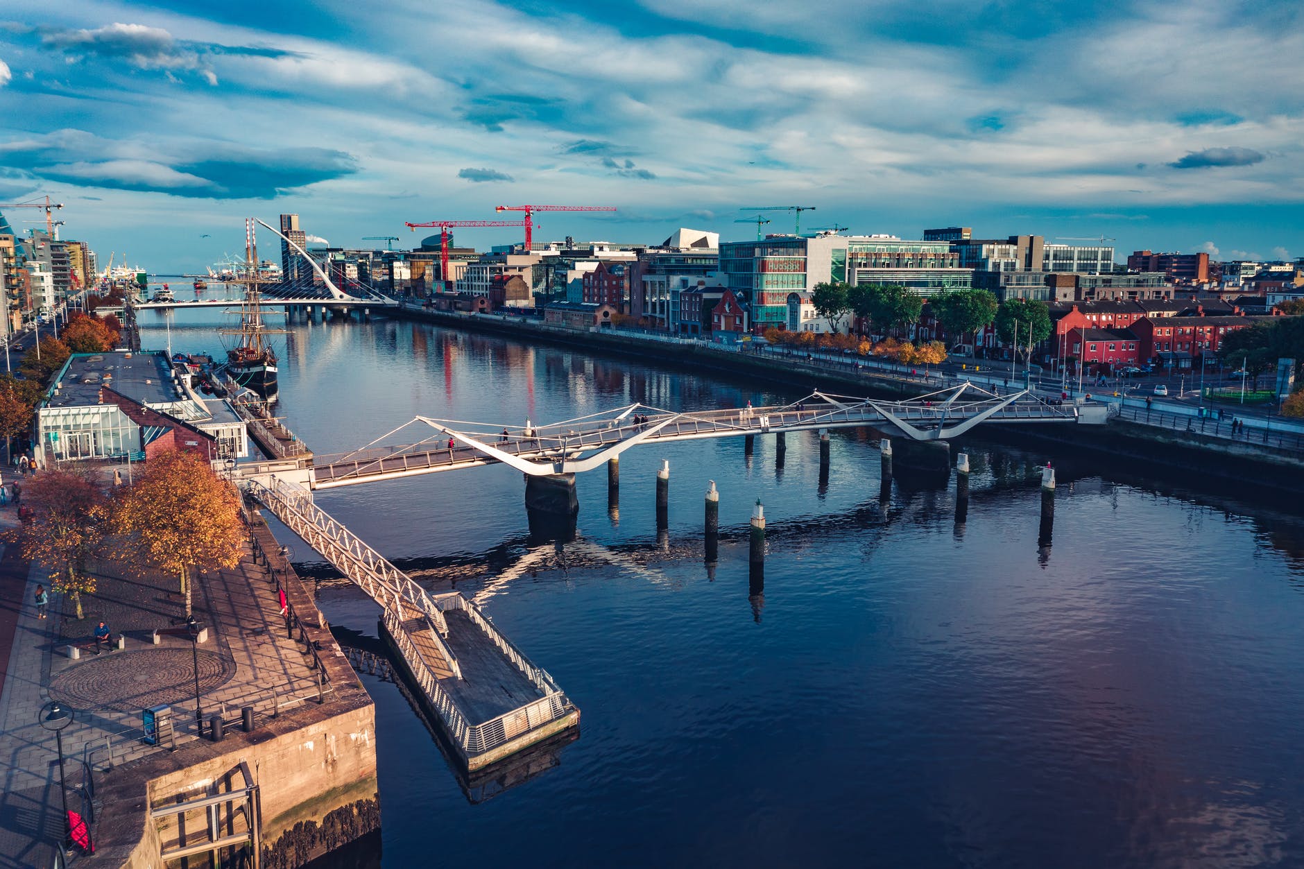 bridge under the blue sky