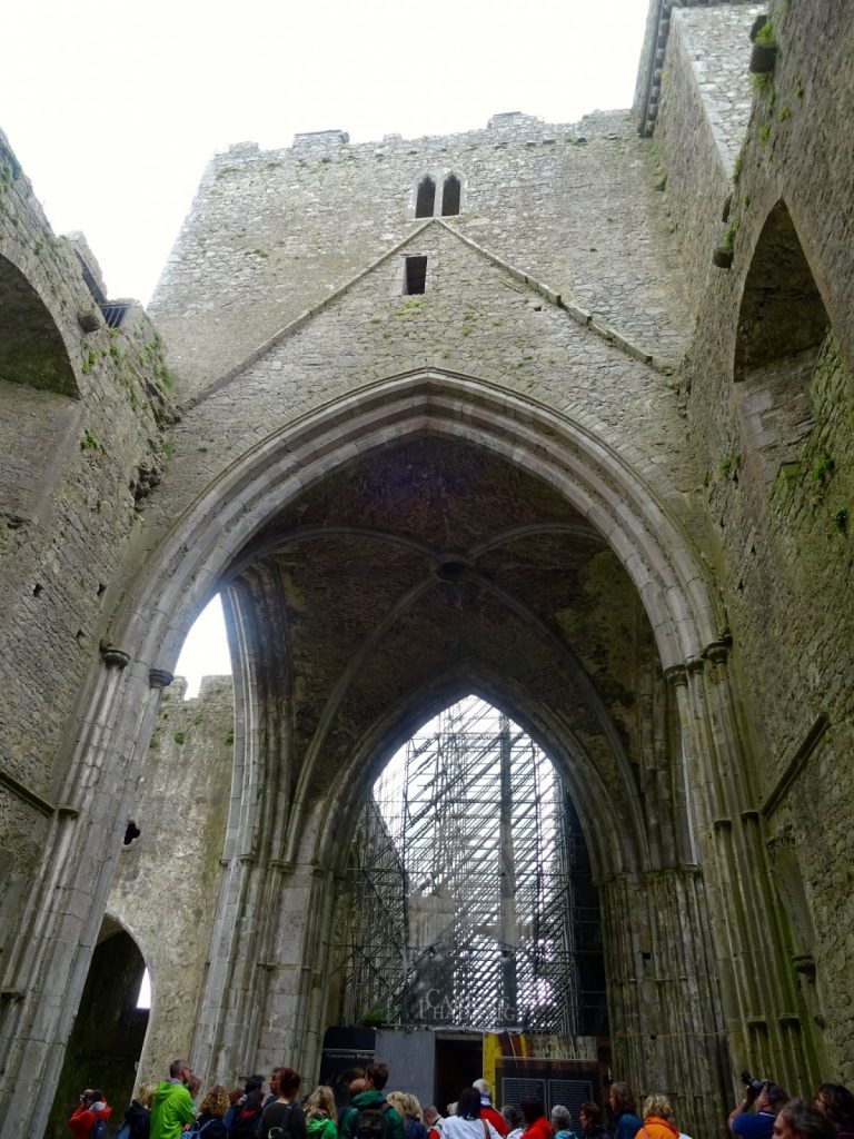 VISITA ALLA ROCK OF CASHEL IN IRLANDA