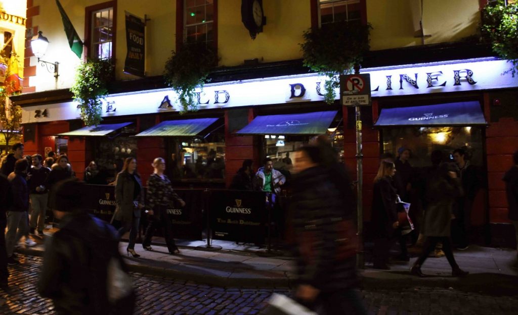 dublino esterno del pub auld dubliner