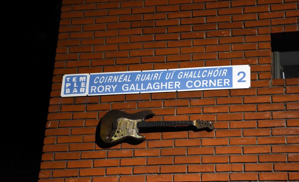 dublino rory gallagher chitarra