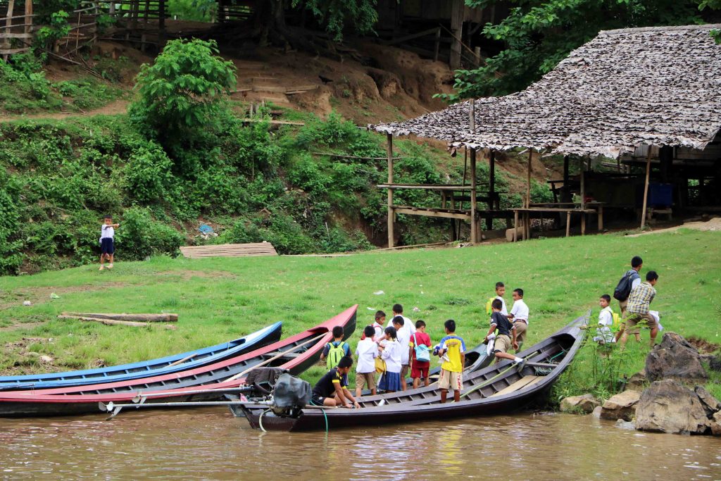 thailandia donne giraffa