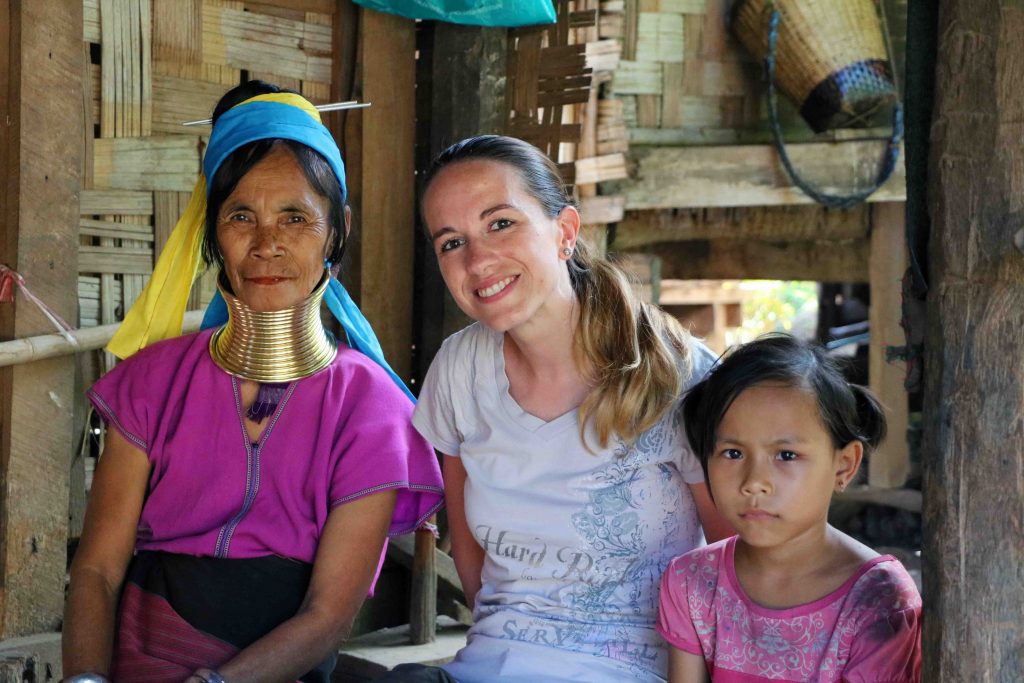 thailandia donne giraffa