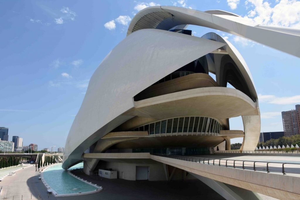 valencia palazzo della reina sofia nella citta delle arti e scienza