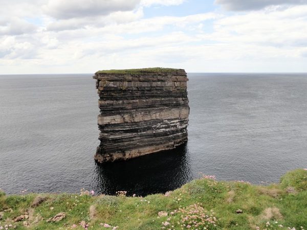 Downpatrick head, promontorio nella contea di Mayo