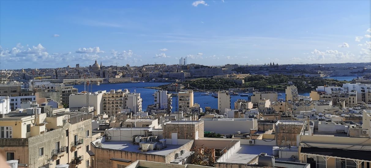 vista su la valletta da sliema - malta