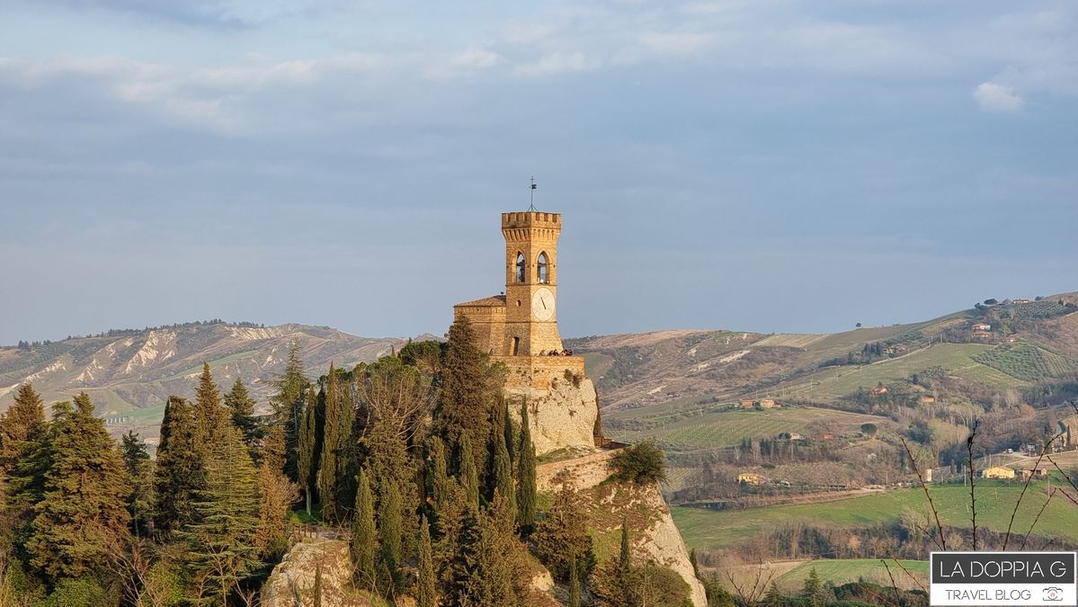 torre dell'orologio a brisighella ravenna