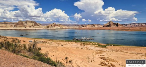 wahweap marina lungo il lake powell al gen canyon. itinerario on the road parchi usa tra arizona a utah