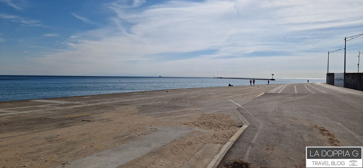 oak street beach sul lago michigan di chicago