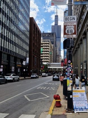 inizio della route 66 a chicago su adam street